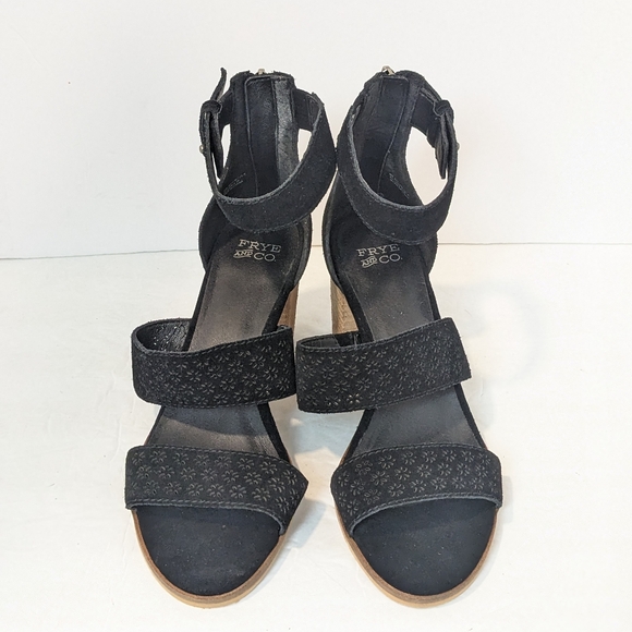 NWOT Frye and CO suede sandals - Picture 7 of 16